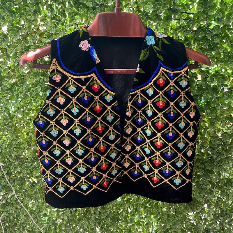 جلیقه مخمل سوزن دوزی