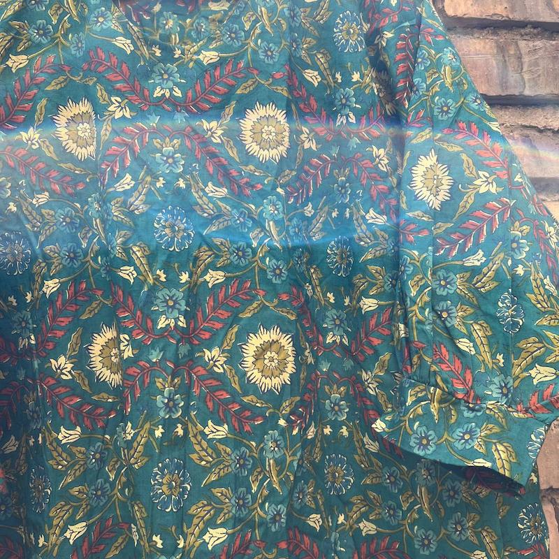 پیراهن باتیک