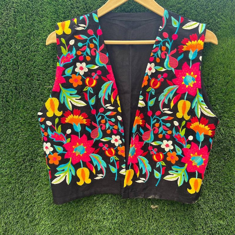 جلیقه سوزندوزیj16