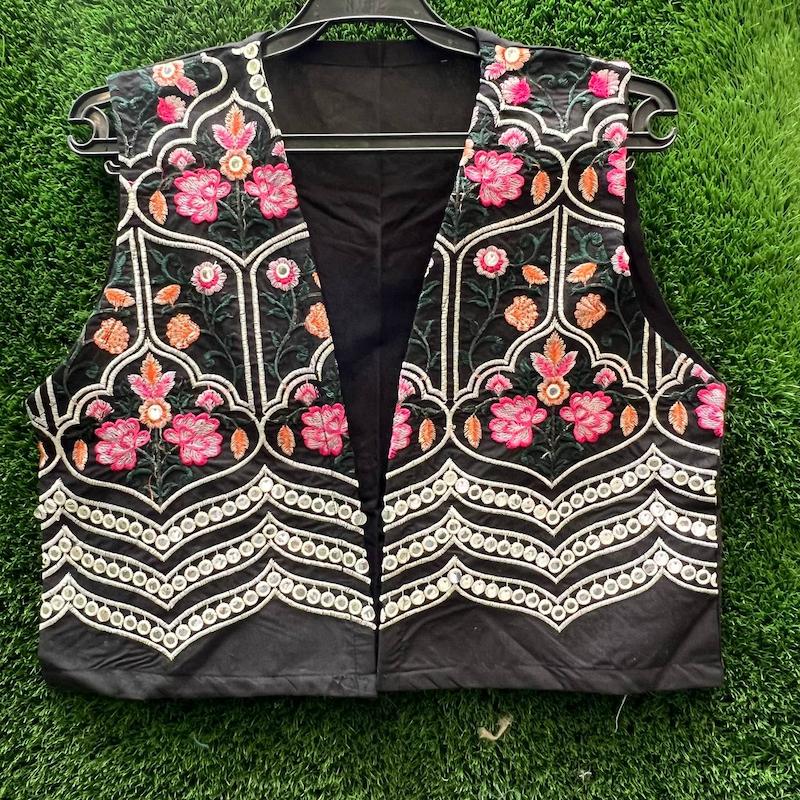 جلیقه مشکی ۵۰۰ تومنی