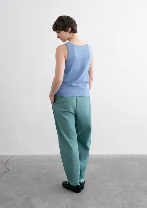 Kneet Vest