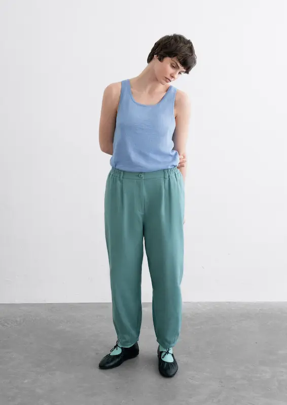 Tailored Curved Trouser