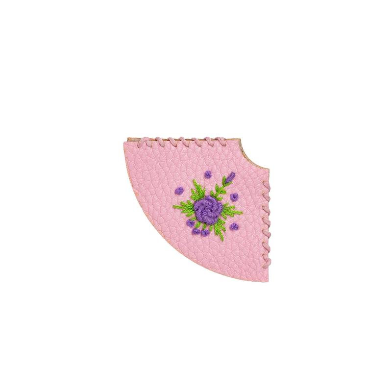 گوشه گیر کتاب چرمی نشانک مدل Eb28