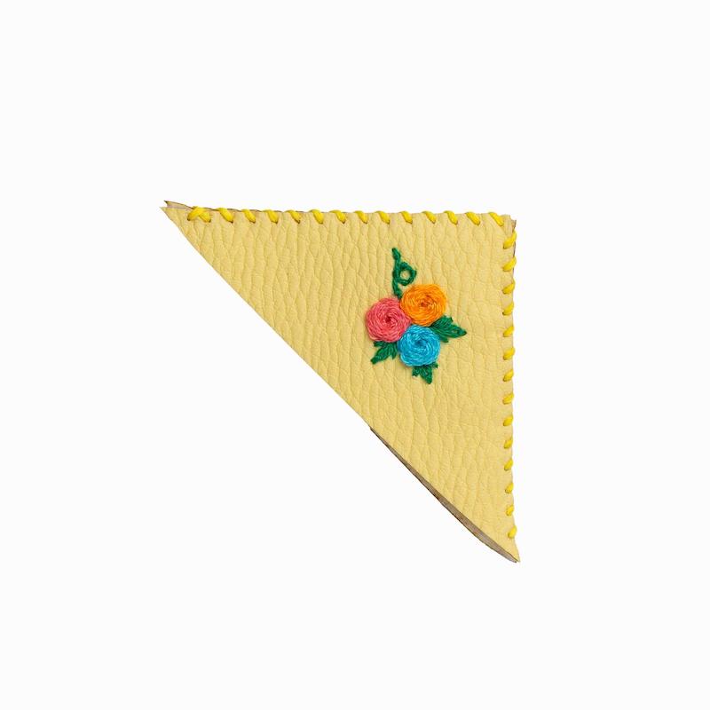 گوشه گیر کتاب چرمی نشانک مدل Eb22