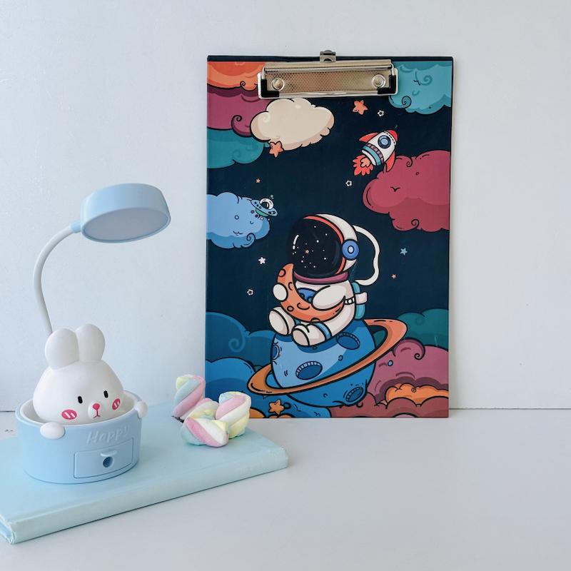 تخته شاسی فضانورد