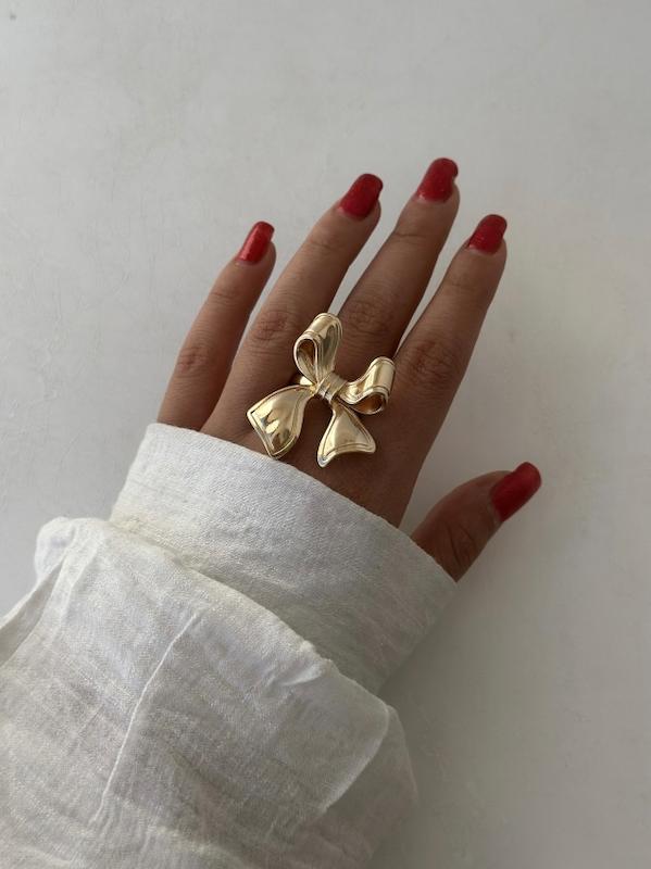 انگشتر پاپیونی