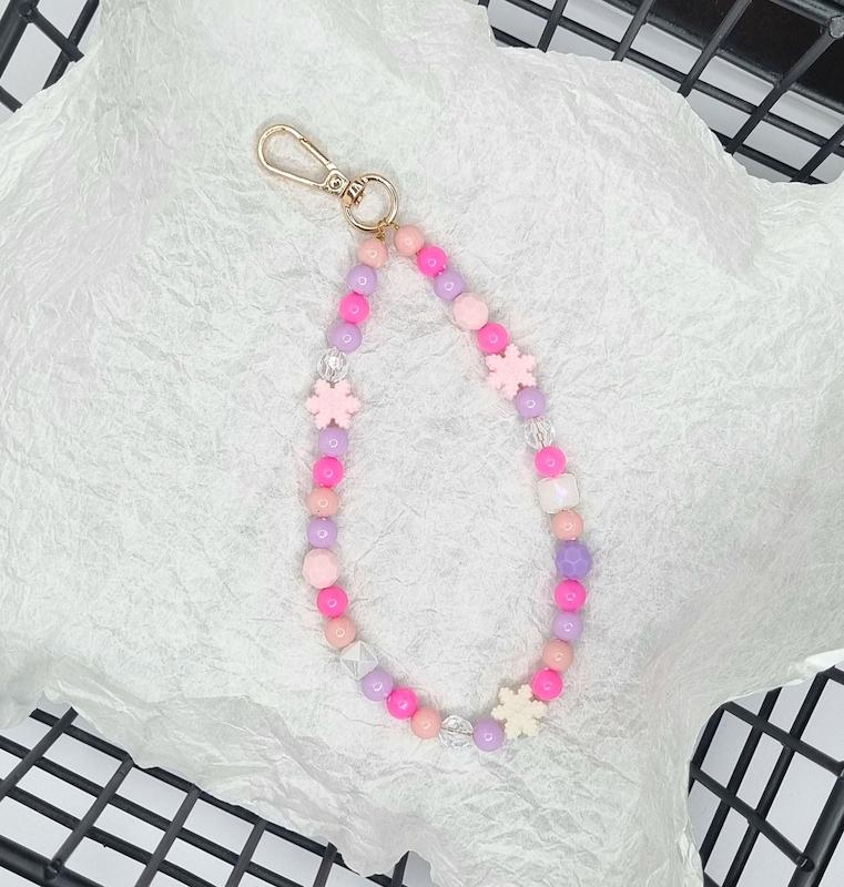 فون چارم دونه برف با مهره‌های پاستیلی ❄️✨ | لطیف و فانتزی