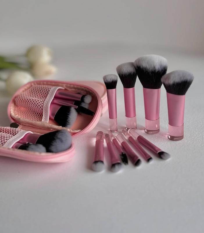 ست براش ۱۰ تیکه طرح شین+کیف مخصوص