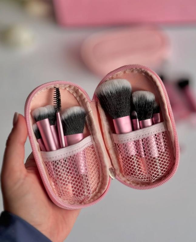 ست براش ۱۰ تیکه طرح شین+کیف مخصوص