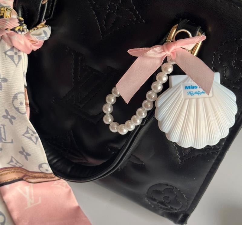 هایلایتر صدفی اویزدار میس لارا🤍✨🧜🏻‍♀️