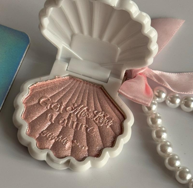 هایلایتر صدفی اویزدار میس لارا🤍✨🧜🏻‍♀️