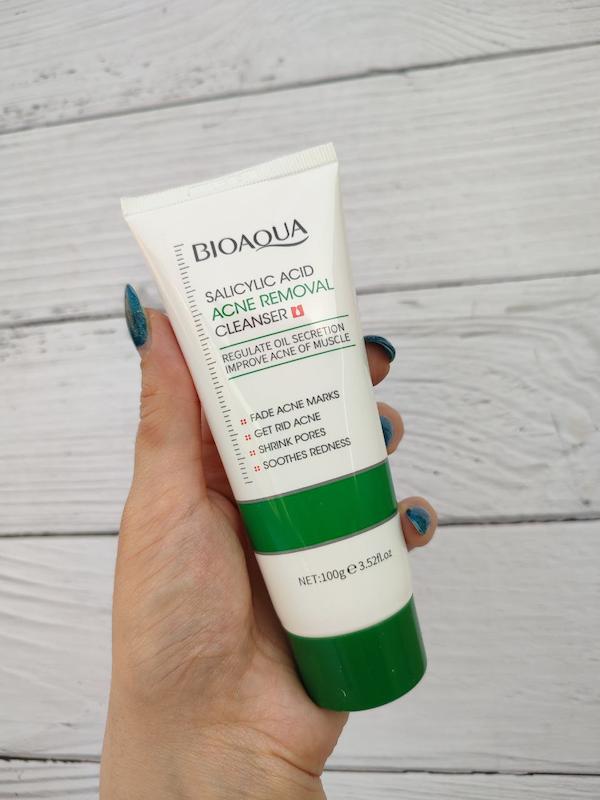 فوم شستشو سالیسیلیک اسیدBioaqua