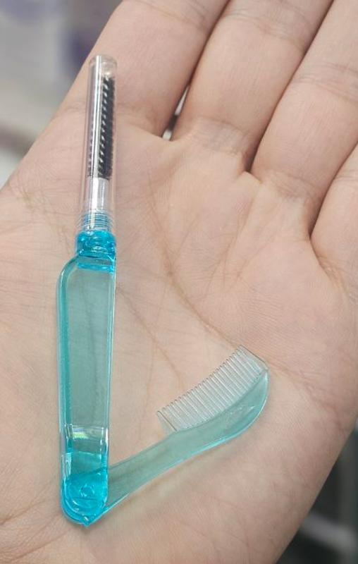 جدا کننده مژه و ابرو