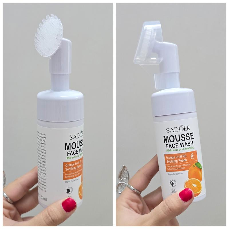 فوم شستشو براش دار ویتامین c سادور