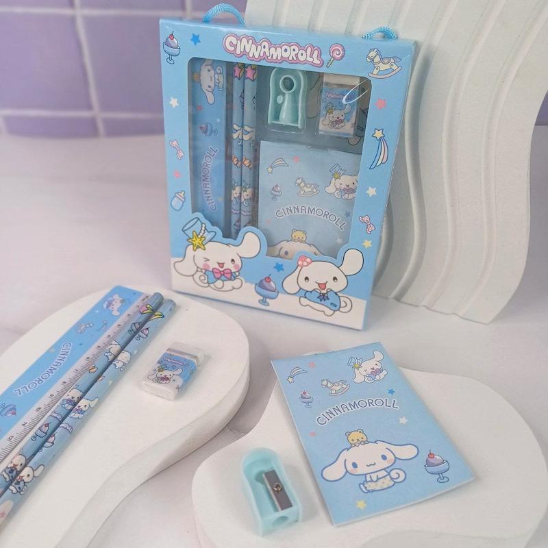 پک جایزه سانریو (مداد، خطکش، دفترچه، تراش و پاک کن) 