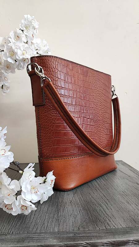 کیف زنانه چرم گاوی B1110 
