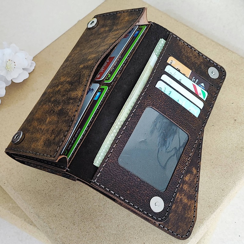 کیف پول چرم شتری تیره M2213