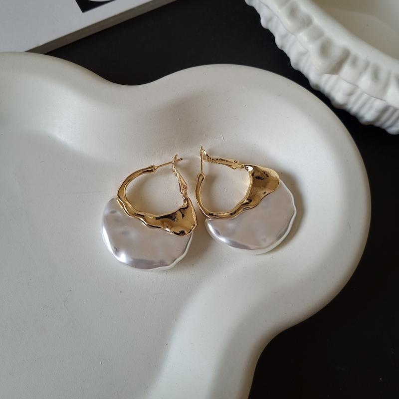 گوشواره مروارید دفرمه