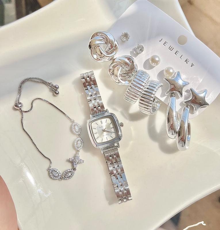 ساعت Naidu نقره ای و آیتم های ست