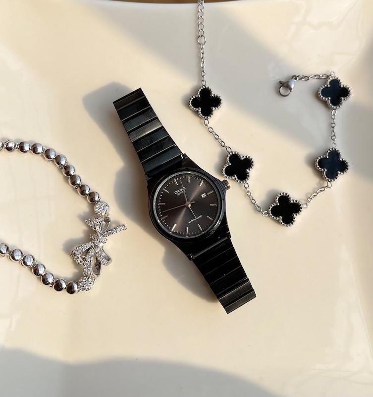 ساعت Casio فول بلک و آیتم های ست
