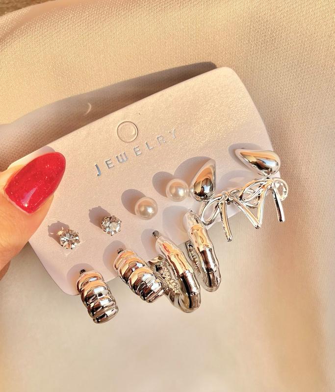 پک گوشواره نقره ای