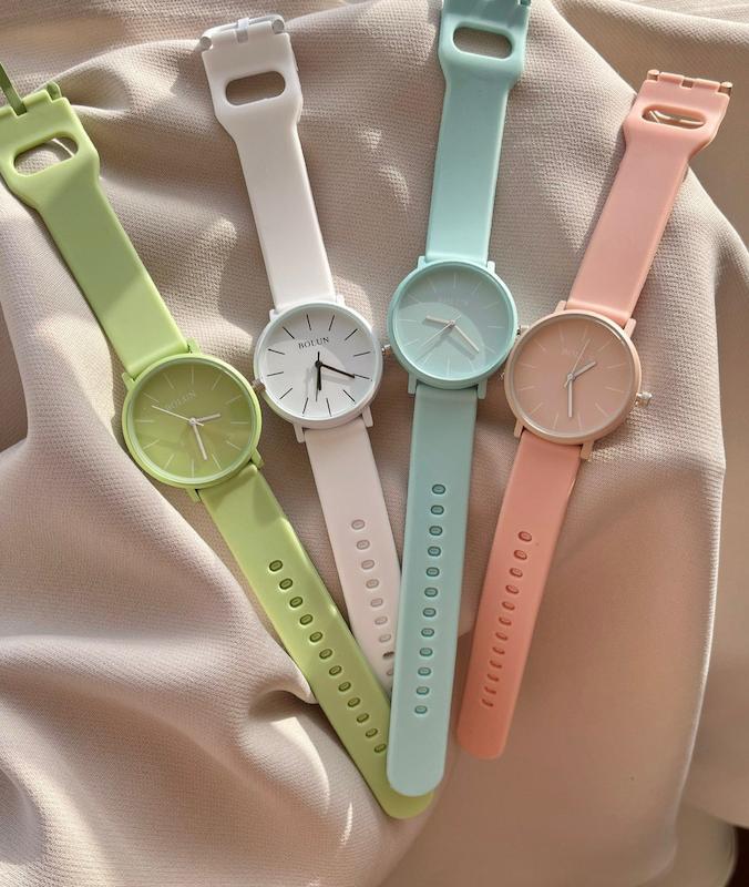 ساعت بلون دخترانه شرکتی