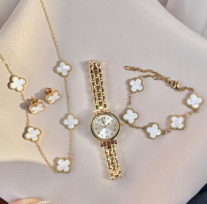 ساعت RENOS و آیتم های ونکلیف طلایی