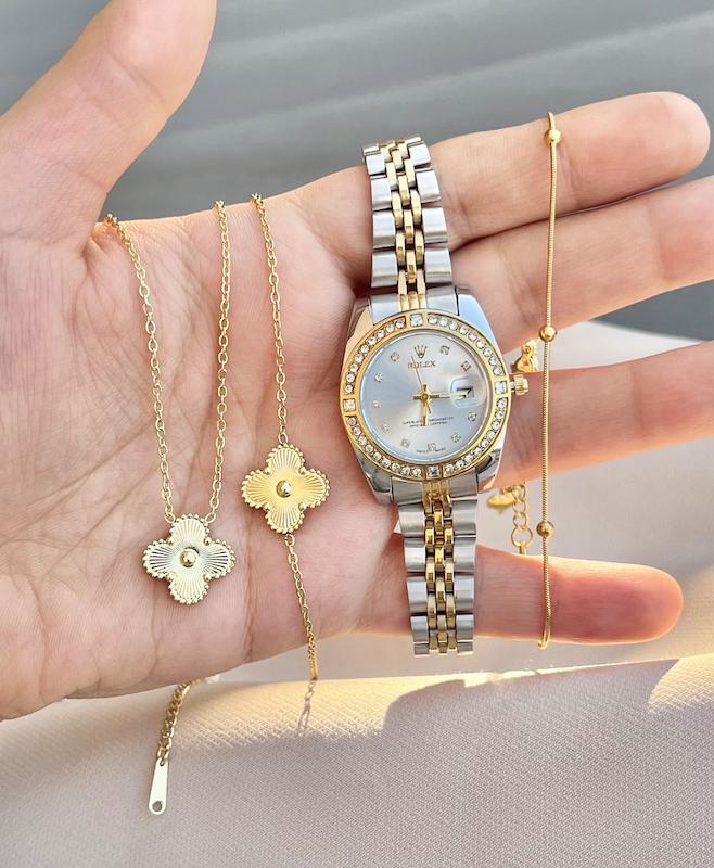 ساعت رولکس دورنگین  و آیتم های ست