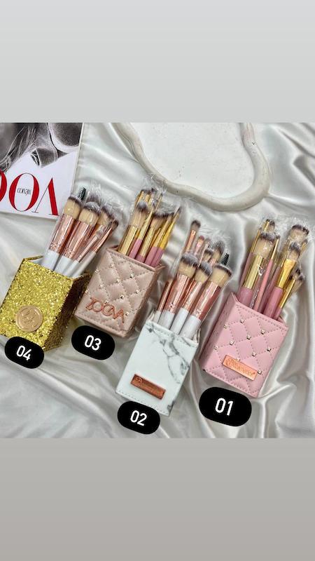ست براش استند دار زووا