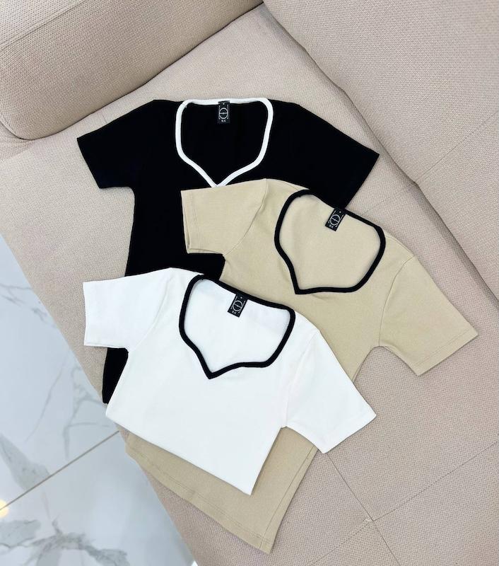 تیشرت یقه دلبری