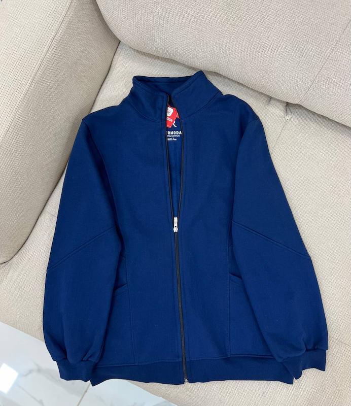 سویشرت یقه ایستاده