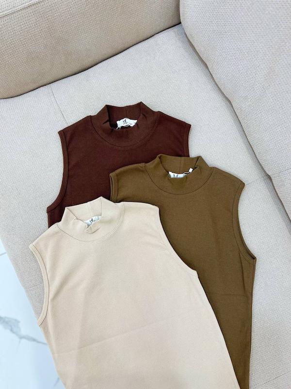 تاپ یقه ایستاده