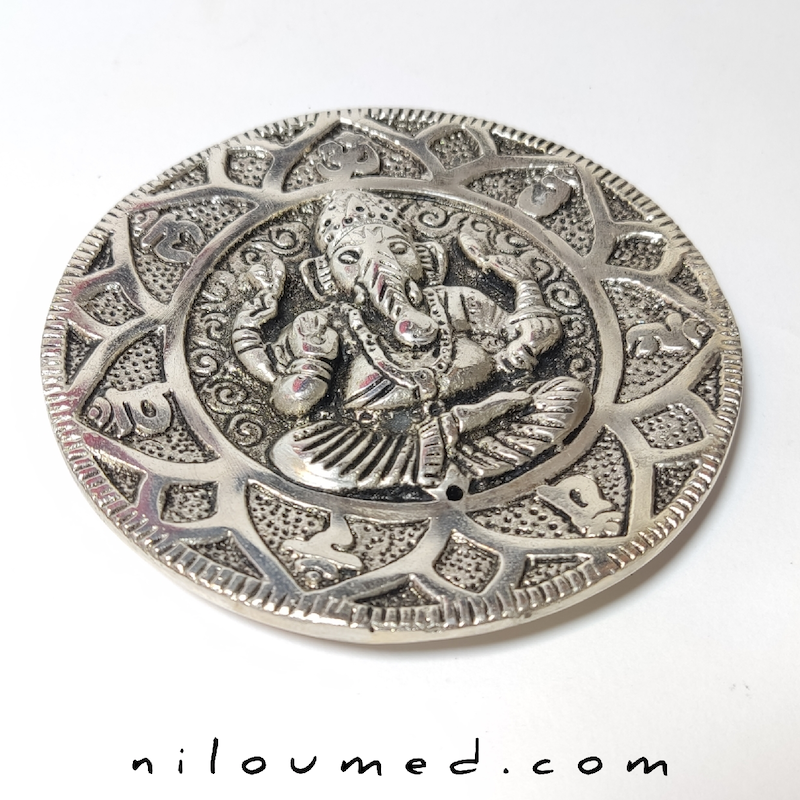 جاعودی و دیوارکوب آلومینیومی با نماد گانشا