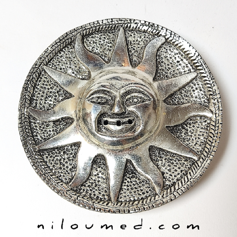 جاعودی و دیوارکوب با طرح خورشید 