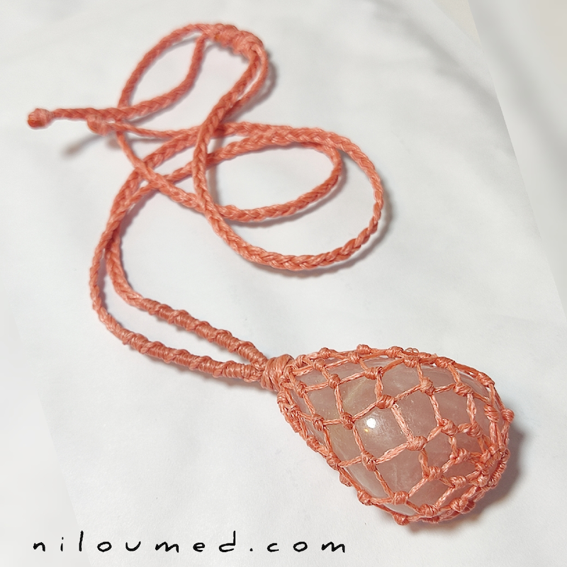 گردنبند رزکوارتز نماد عشق و محبت کد 108