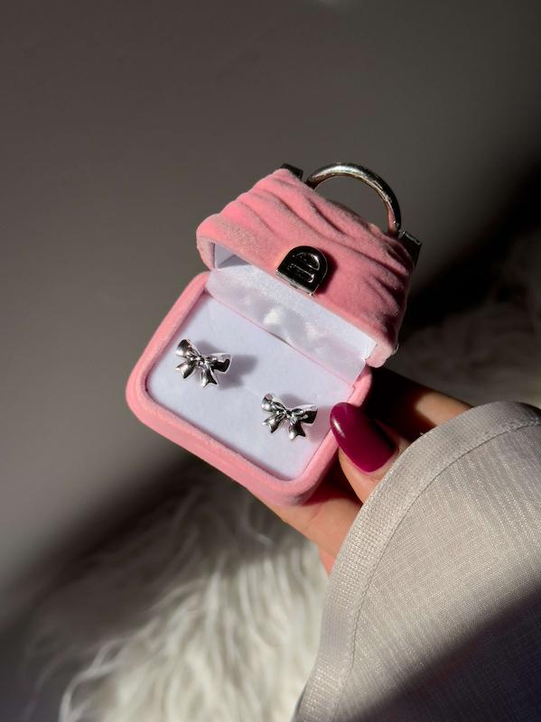 گوشواره مدل پاپیون ریز