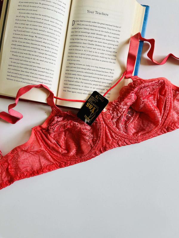 سوتین فنردار