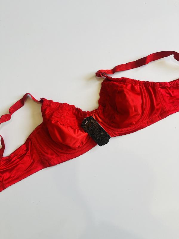 سوتین فنردار ساتن