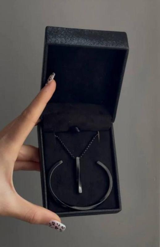 گردنبند و دستبند پیچ