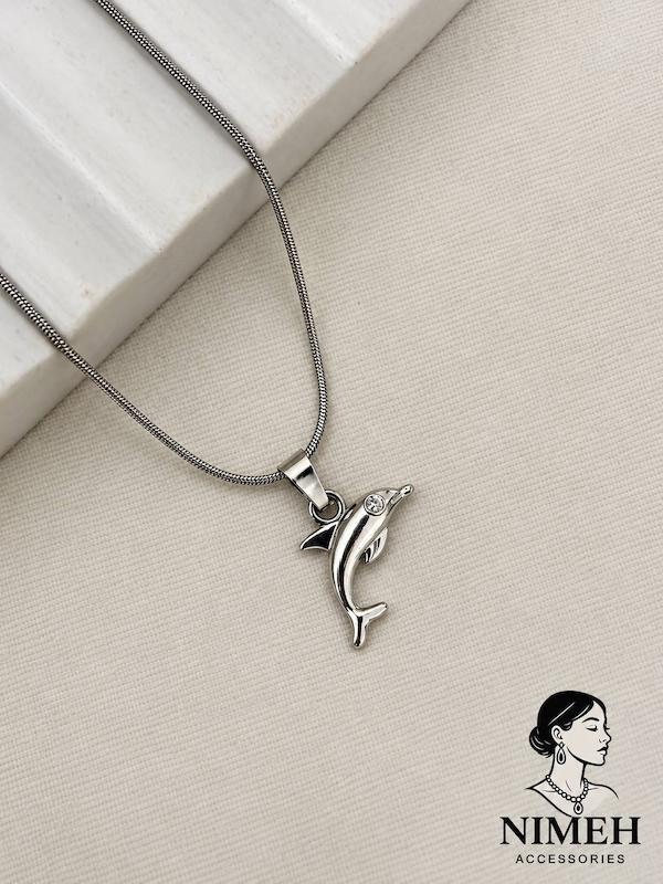 گردنبند دلفین نقره‌ای 🐬