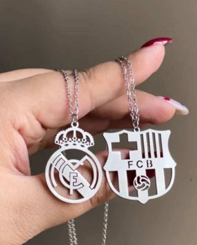 گردنبند فوتبالی اسپرت