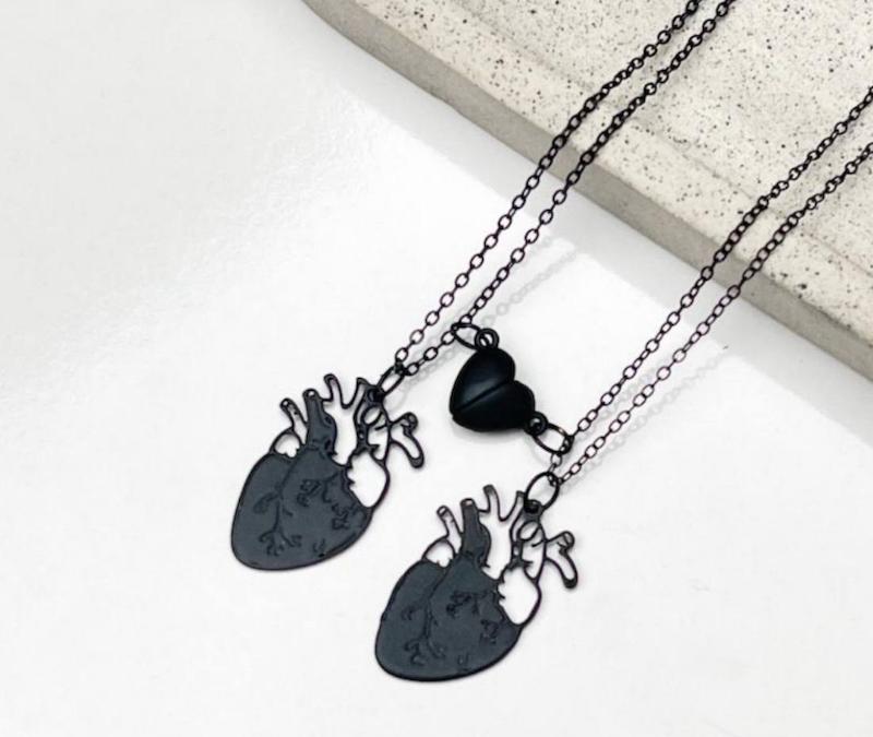 گردنبند قلب اناتومی مشکی