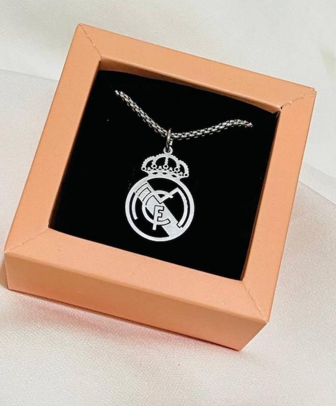 گردنبند فوتبالی رئال