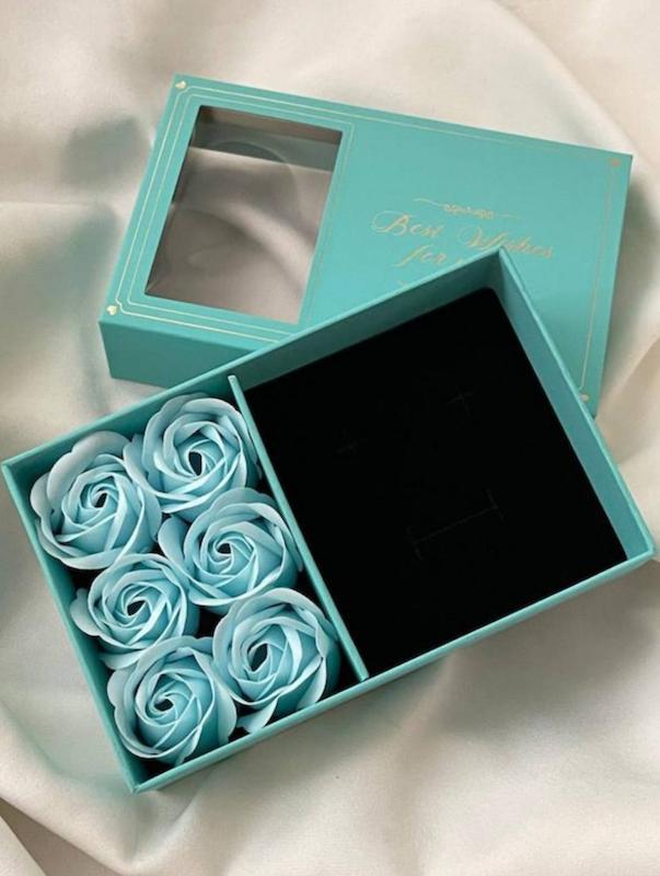 باکس گل هدیه