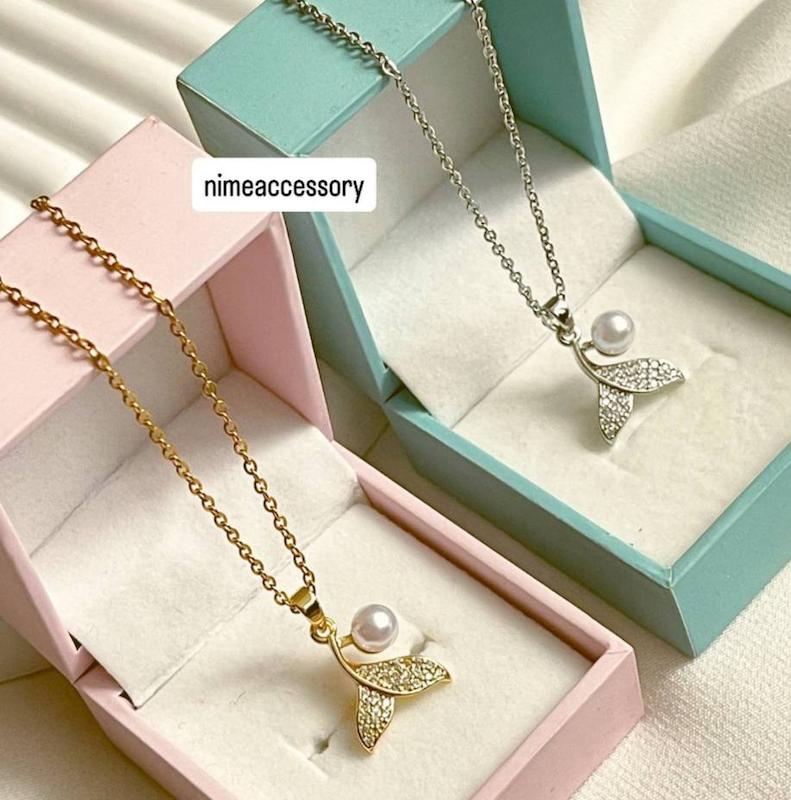 گردنبند دم وال