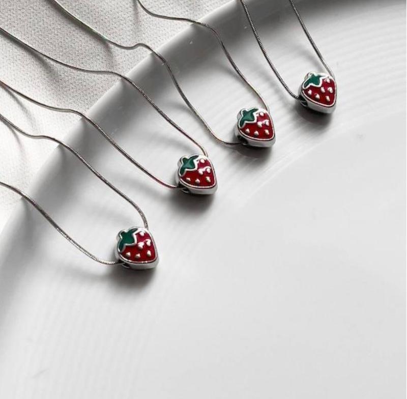 گردنبند توت فرنگی🍓