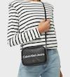 کیف دوشی زنانه کلوین کلاین Calvin Klein 