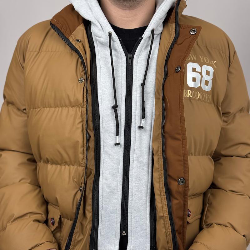 کاپشن پف‌دار شتری مردانه مدل Brooklyn 68 با هودی زیپی جداشونده – رویه سیلیکونی 142