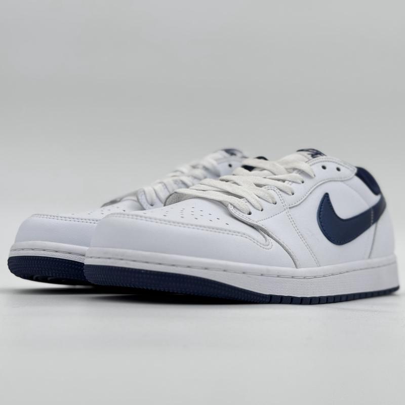 کفش نایک ایر جردن وان لو متالیک ناوی NIKE AIR JORDAN 1 LOW METALLIC NAVY کد 222