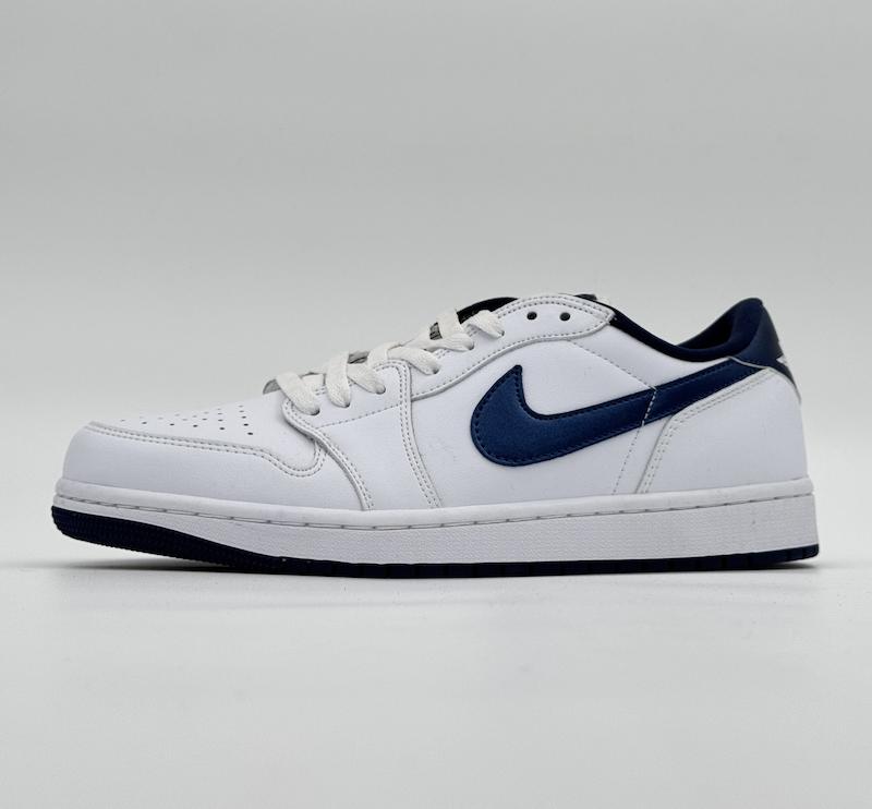 کفش نایک ایر جردن وان لو متالیک ناوی NIKE AIR JORDAN 1 LOW METALLIC NAVY کد 222